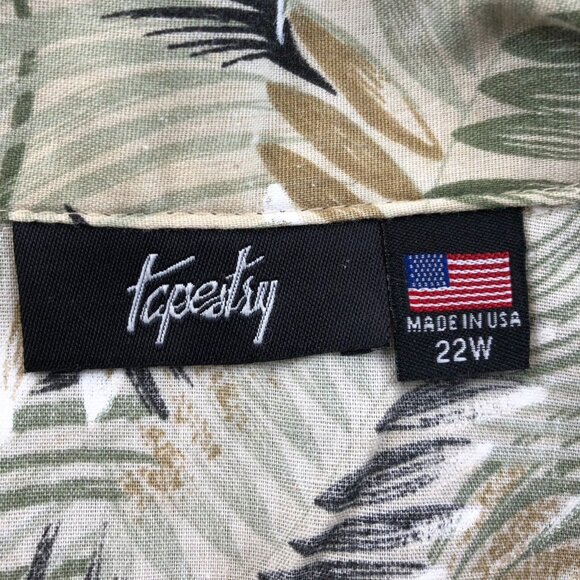 Tapestry Womens Shirt Size 22W Short Sleeve Button Up Hawaiian Classic Beach - Picture 5 of 9